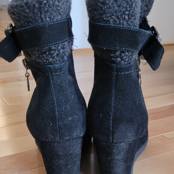 Banff Trail Suede Boots - Picture 7 of 9